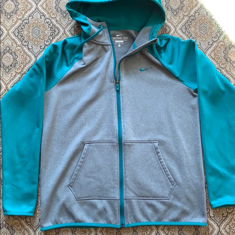 Nike ThermaFit Hoodie, women’s medium